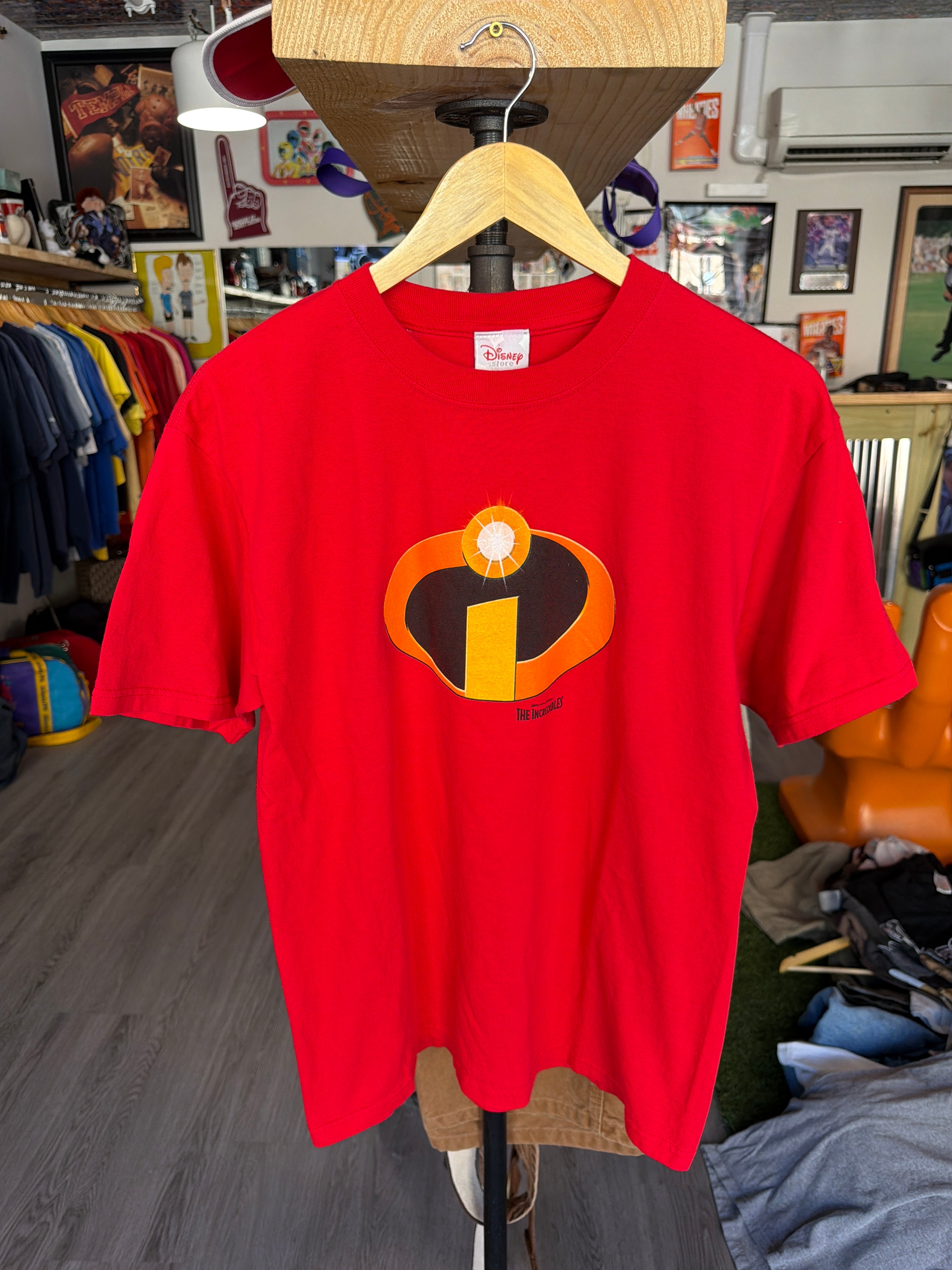 2005 The Incredibles Disney “Movie Promo” Tee