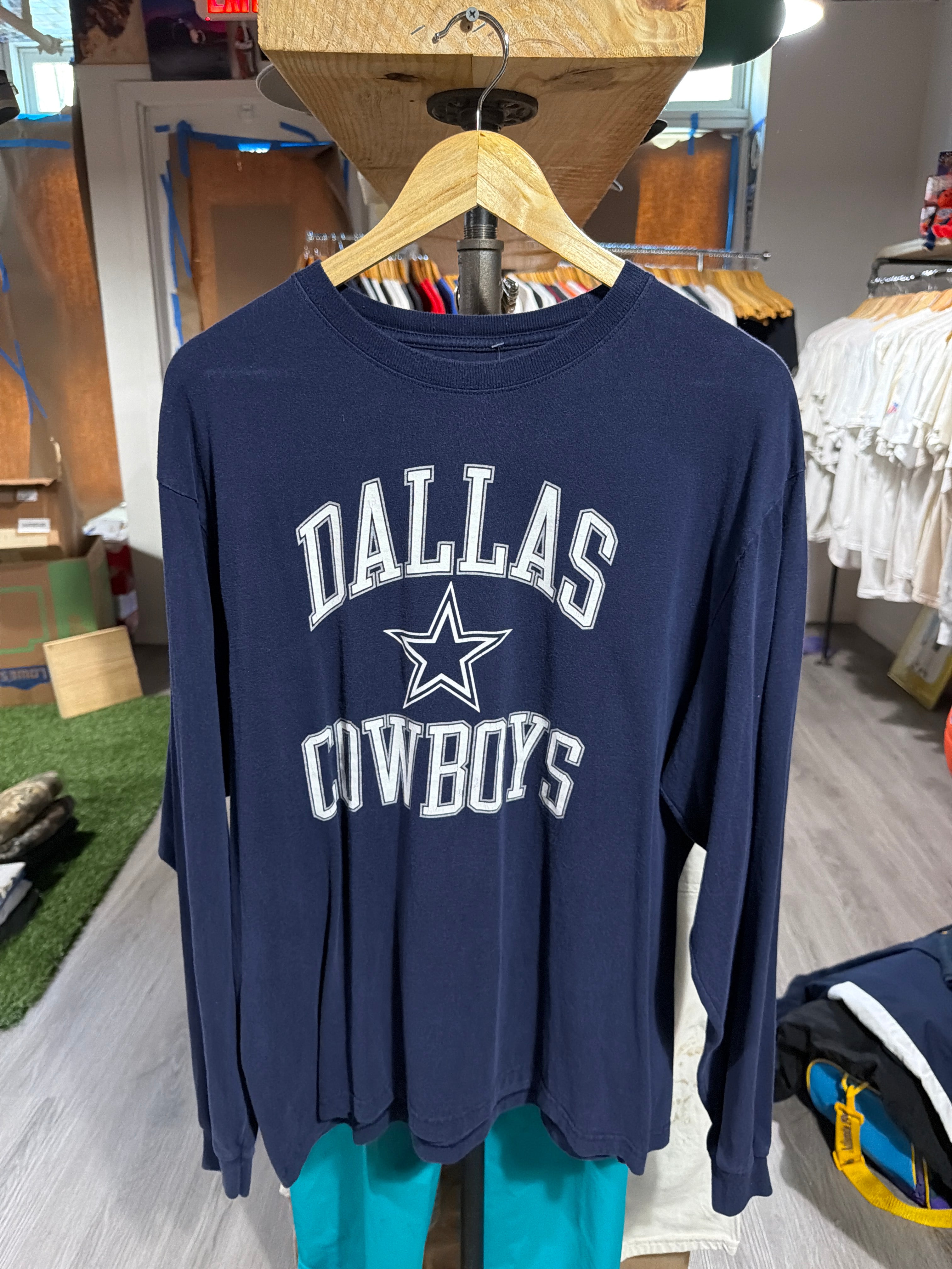 Dallas Cowboys “Center Star” LS Tee