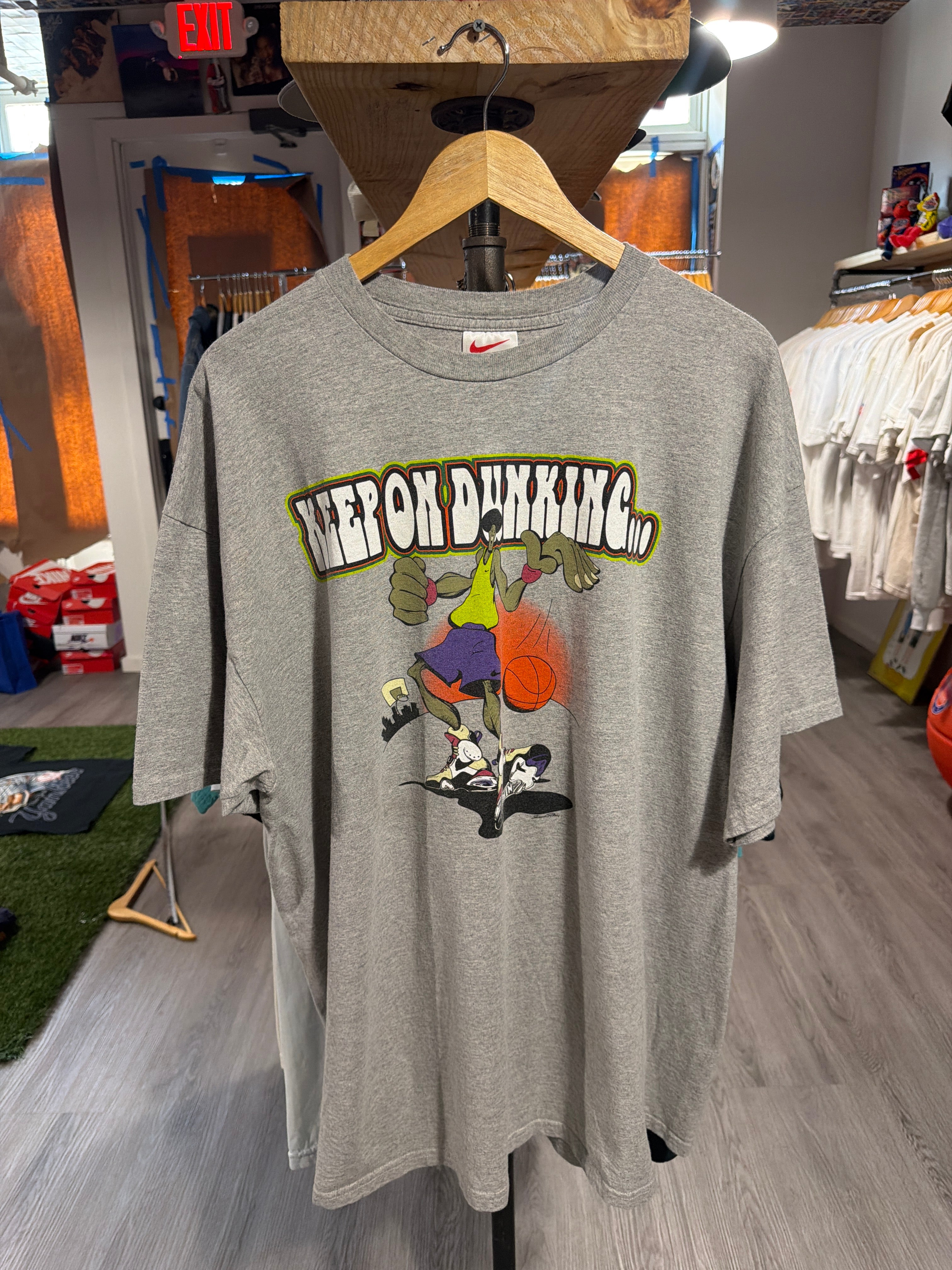 90s Nike “Keep On Dunking.. THUNK!” Tee